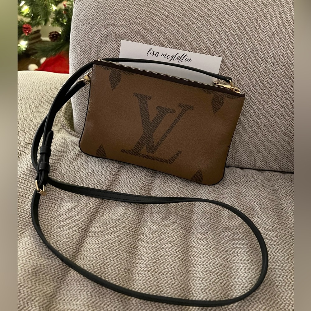 Louis Vuitton Double Zip Pochette in monogram/reverse monogram